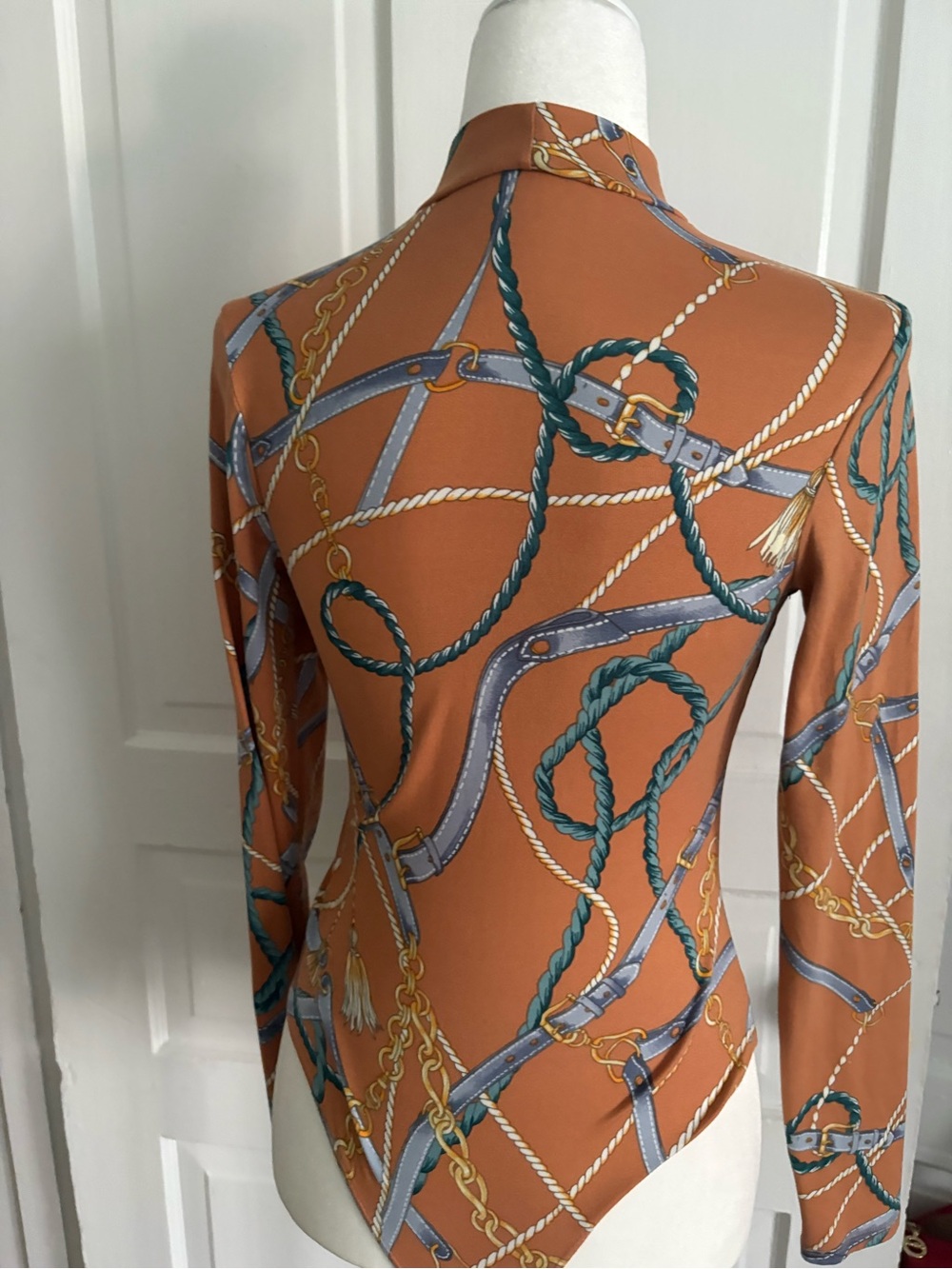 iris Rust Chain & Rope Print Mock Neck Bodysuit - Picture 2 of 8